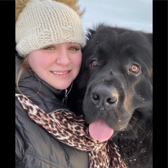 Meet your Posher, Jessica - Picture 2 of 2